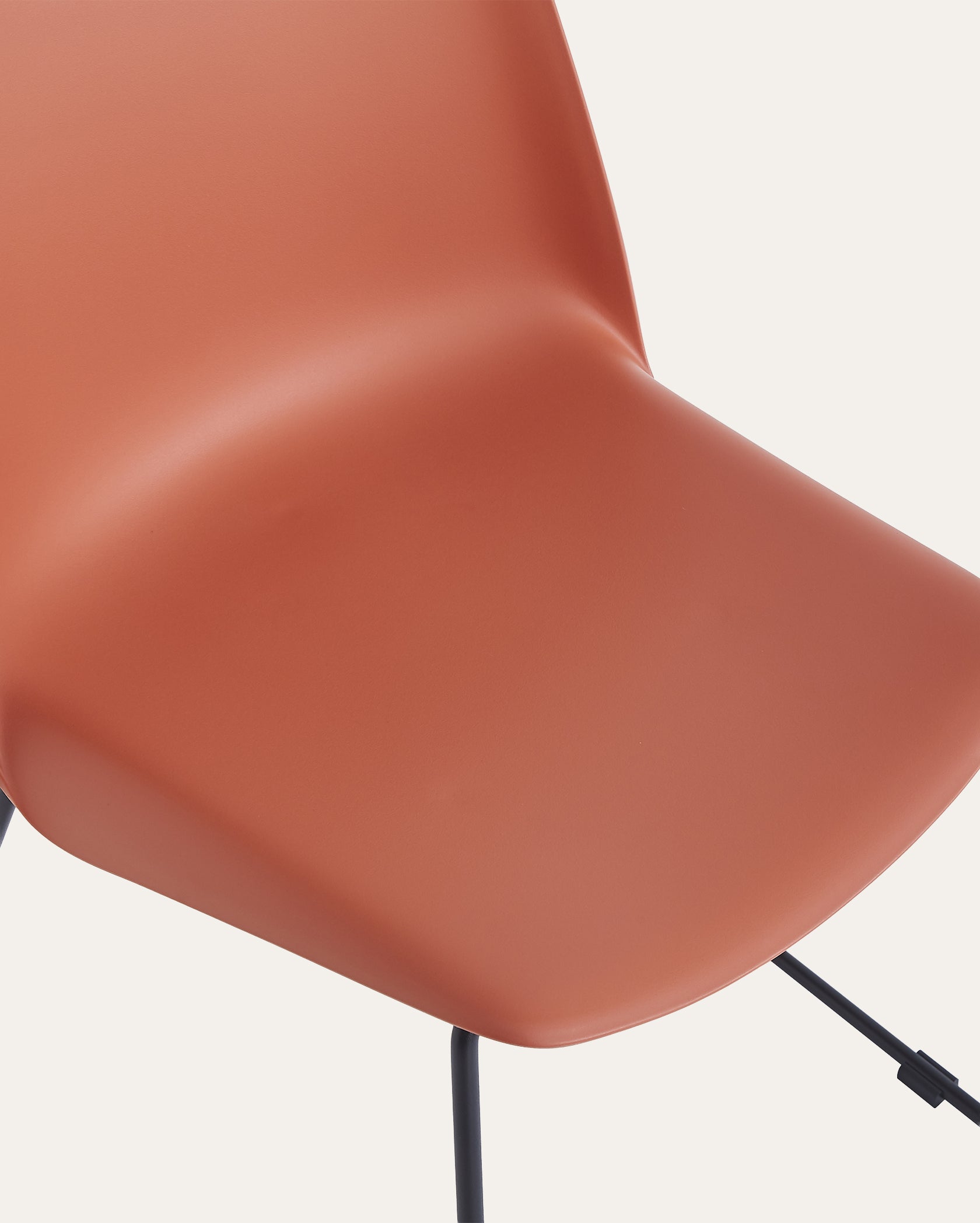 Arcadia Modern Plastic Dining Chair with Metal Legs – Red, Set of 2