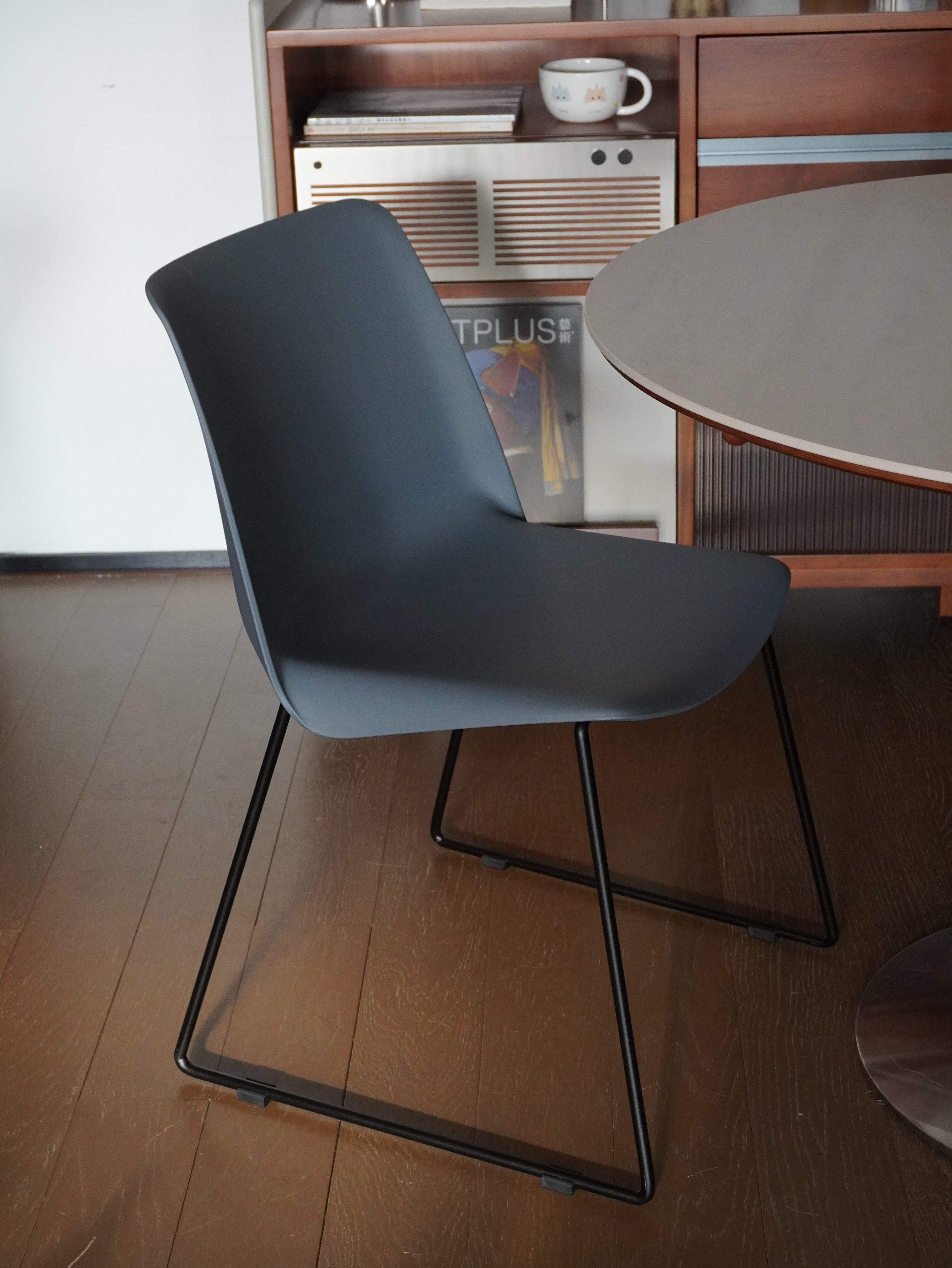 Arcadia Modern Plastic Dining Chair with Metal Legs – Steel Gray, Set of 4